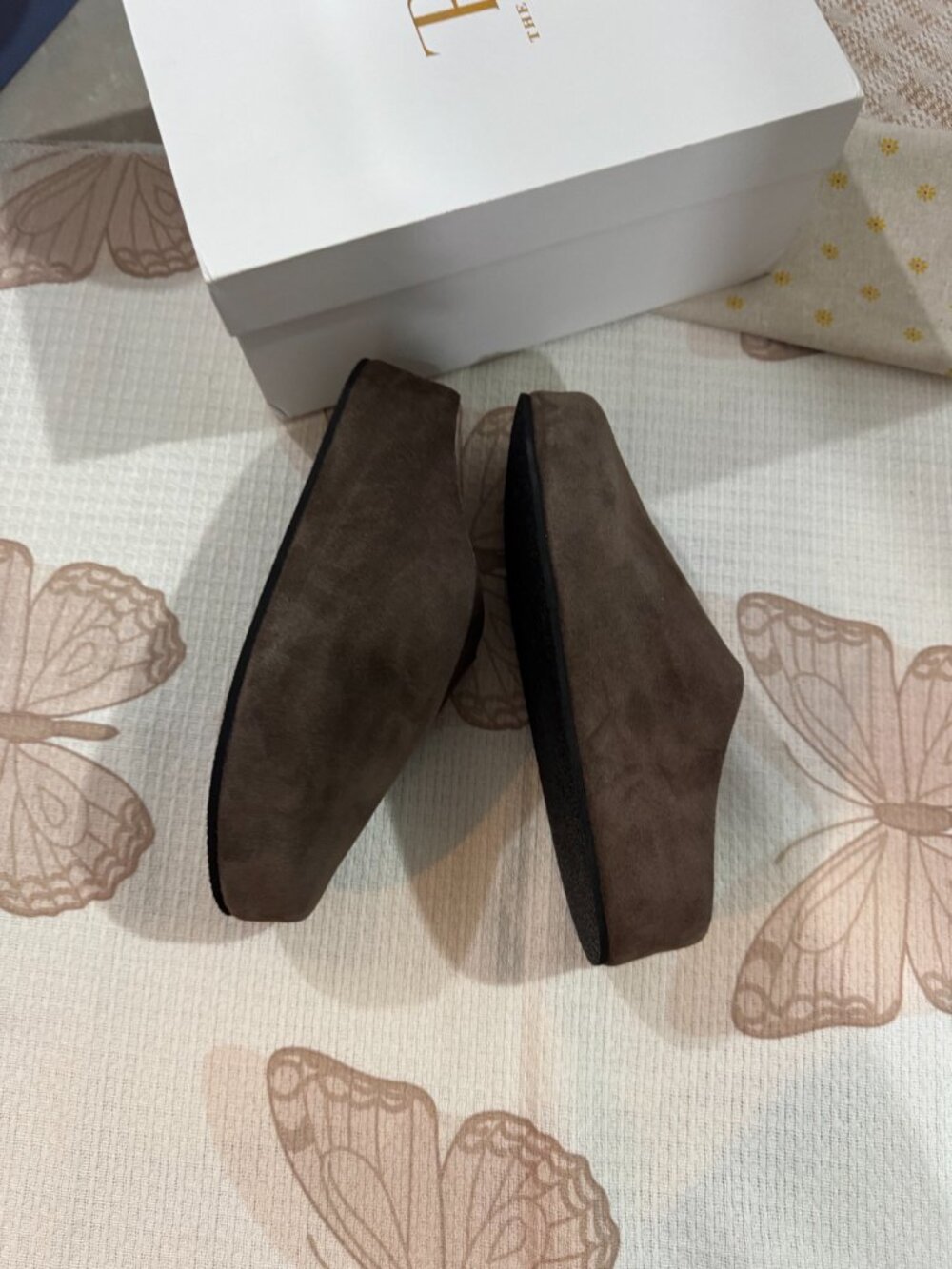 THE ROW Hudson Suede Closed-Toe Mules - Picture 6 of 9